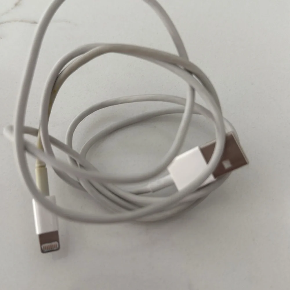 APPLE Charging Cords and Adaptors